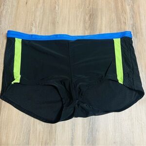 Women’s black 2x (18-20) swim Bottoms. 2” inseam